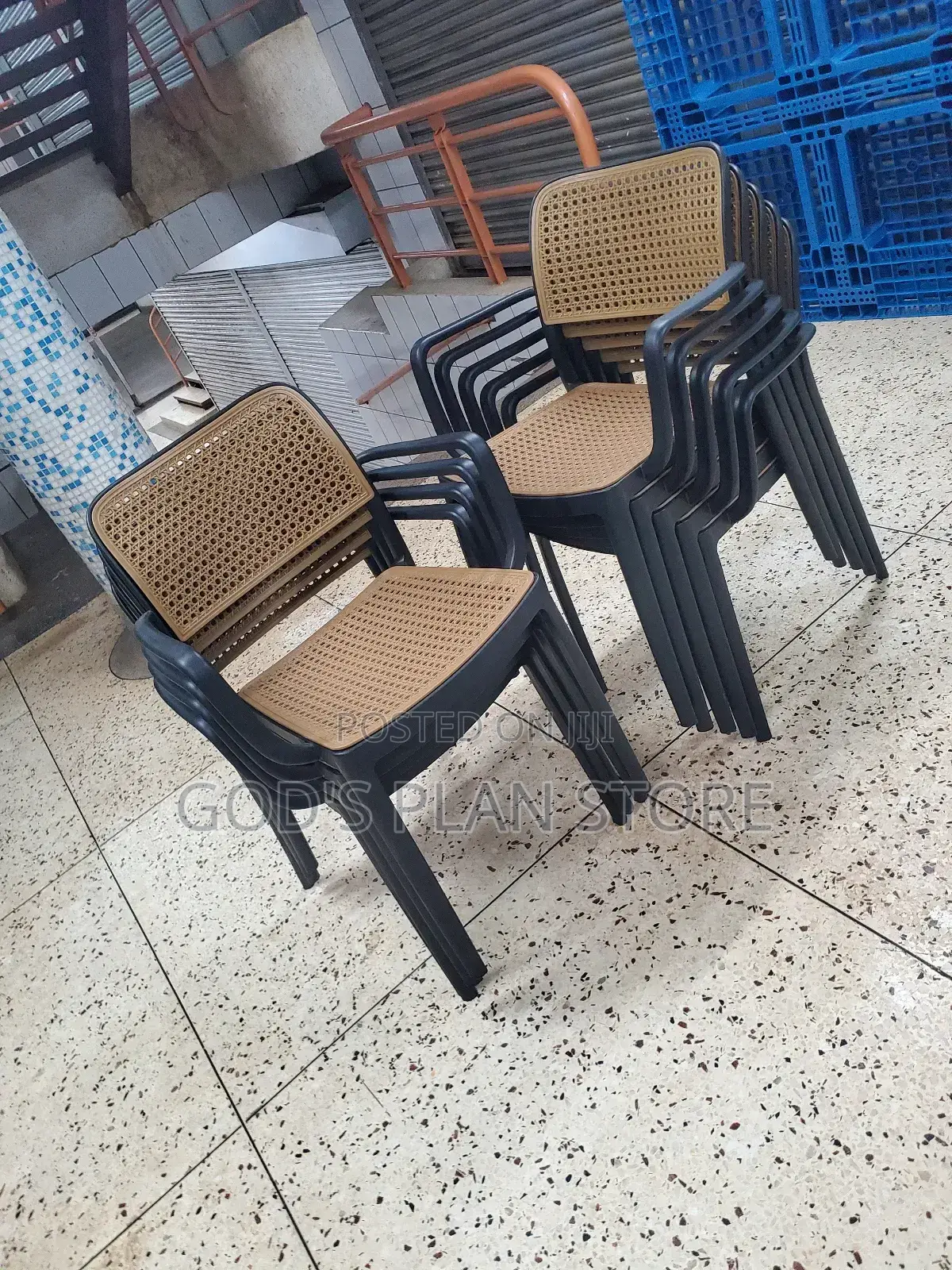 Export Armed Plastic Chairs Export Armed Plastic Chairs