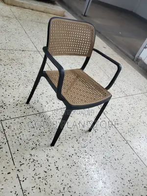 Versatile Armed Plastic Chairs Plastic Chairs