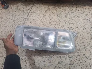 Headlamp Isuzu Giga Truck