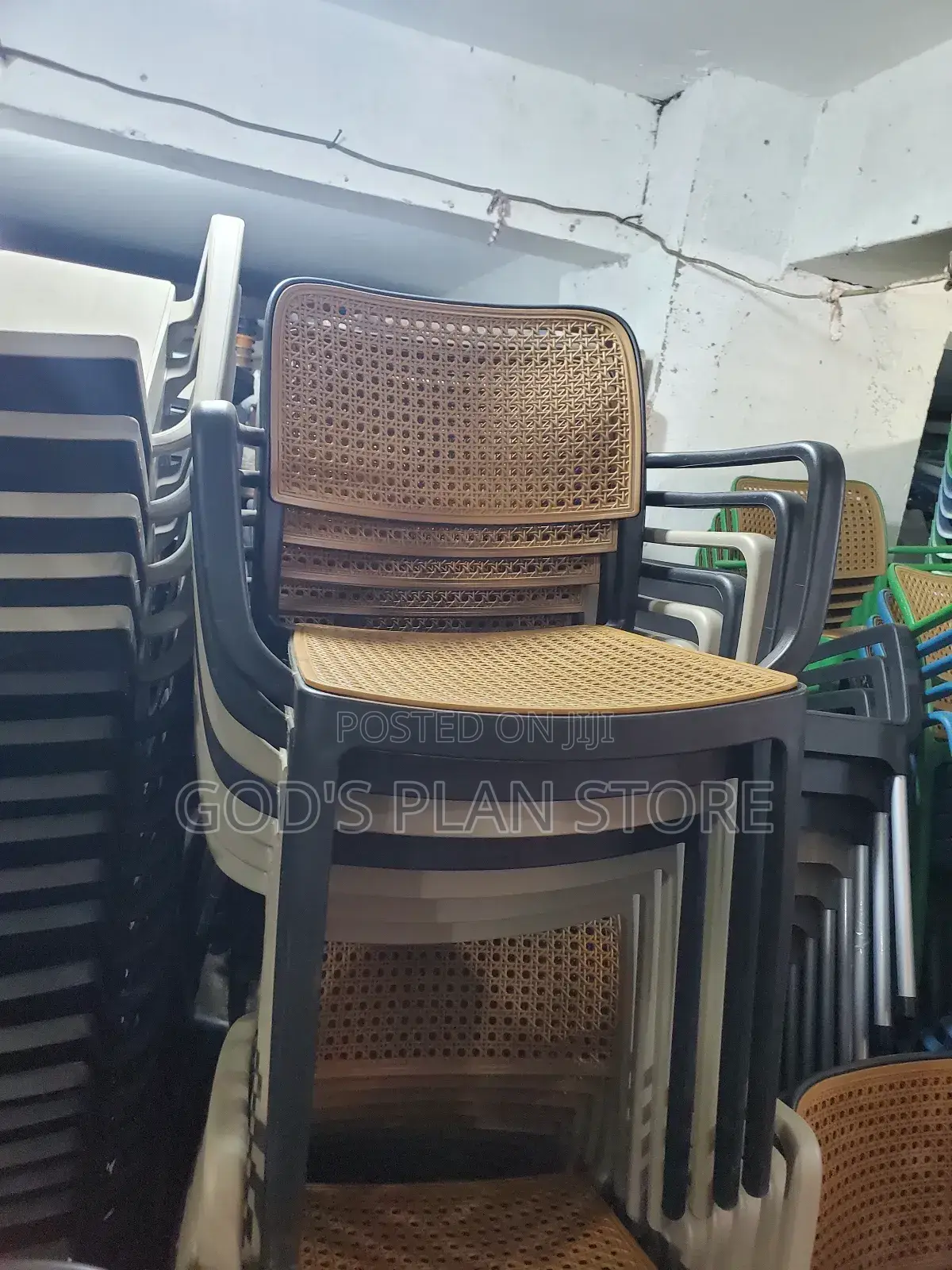 Hone Seater Seating Plastic Chairs