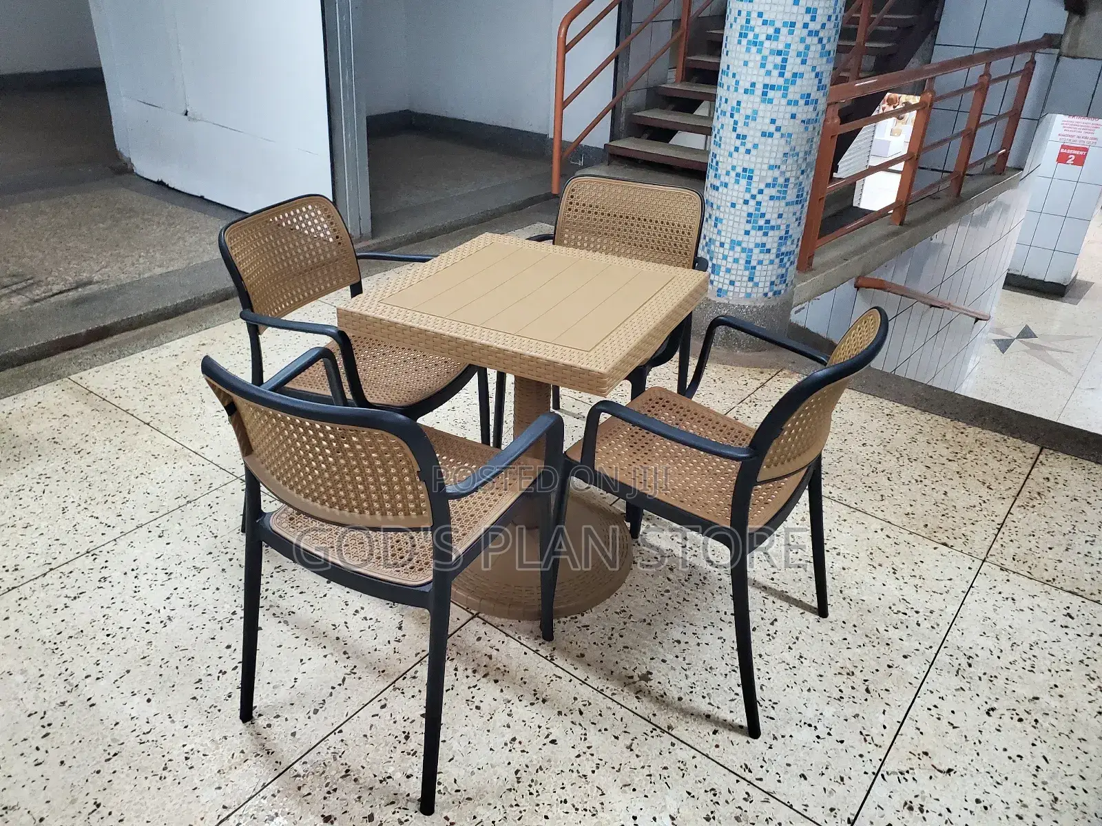 Worldly Plastic Chairs and Table for Restaurant