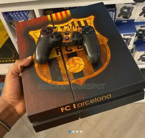Ps4, Playstation 4 Fullset. With 12 Games and 2 Controllers