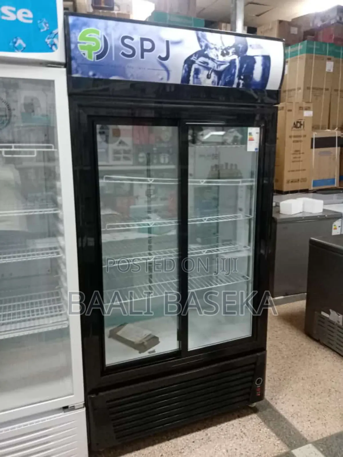 Fridge Mechanics for Glass Display Refrigerators