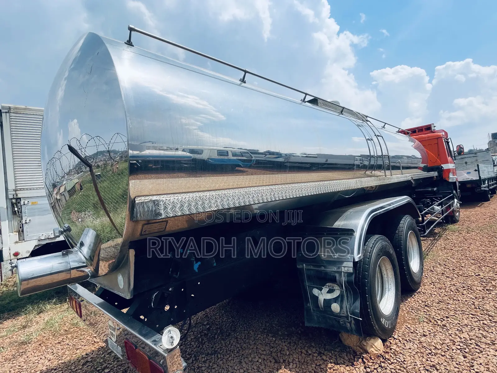 Milk Tank Truck