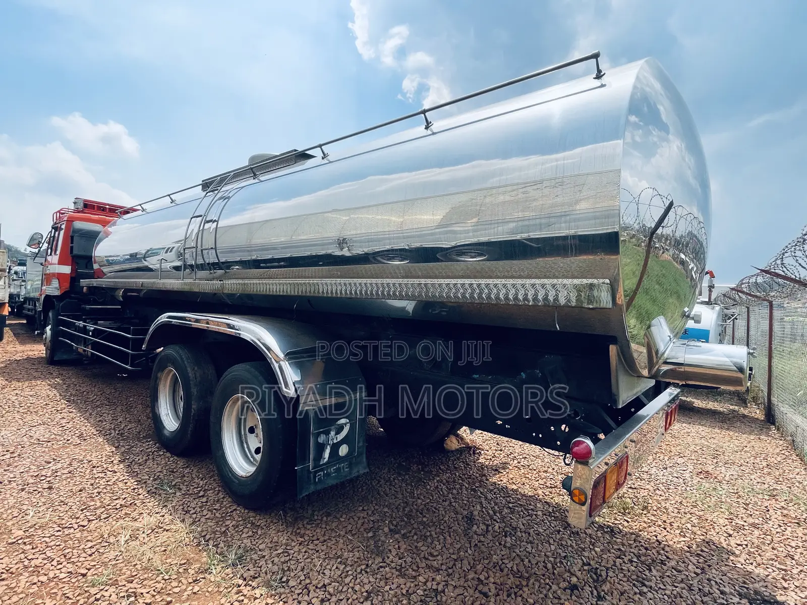 Milk Tank Truck