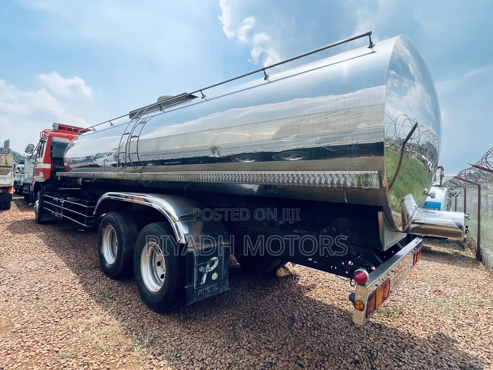 Milk Tank Truck