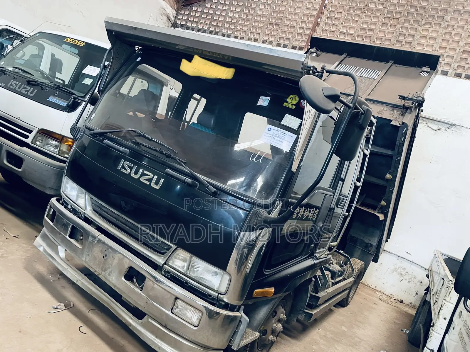 Isuzu Dumper Big Head