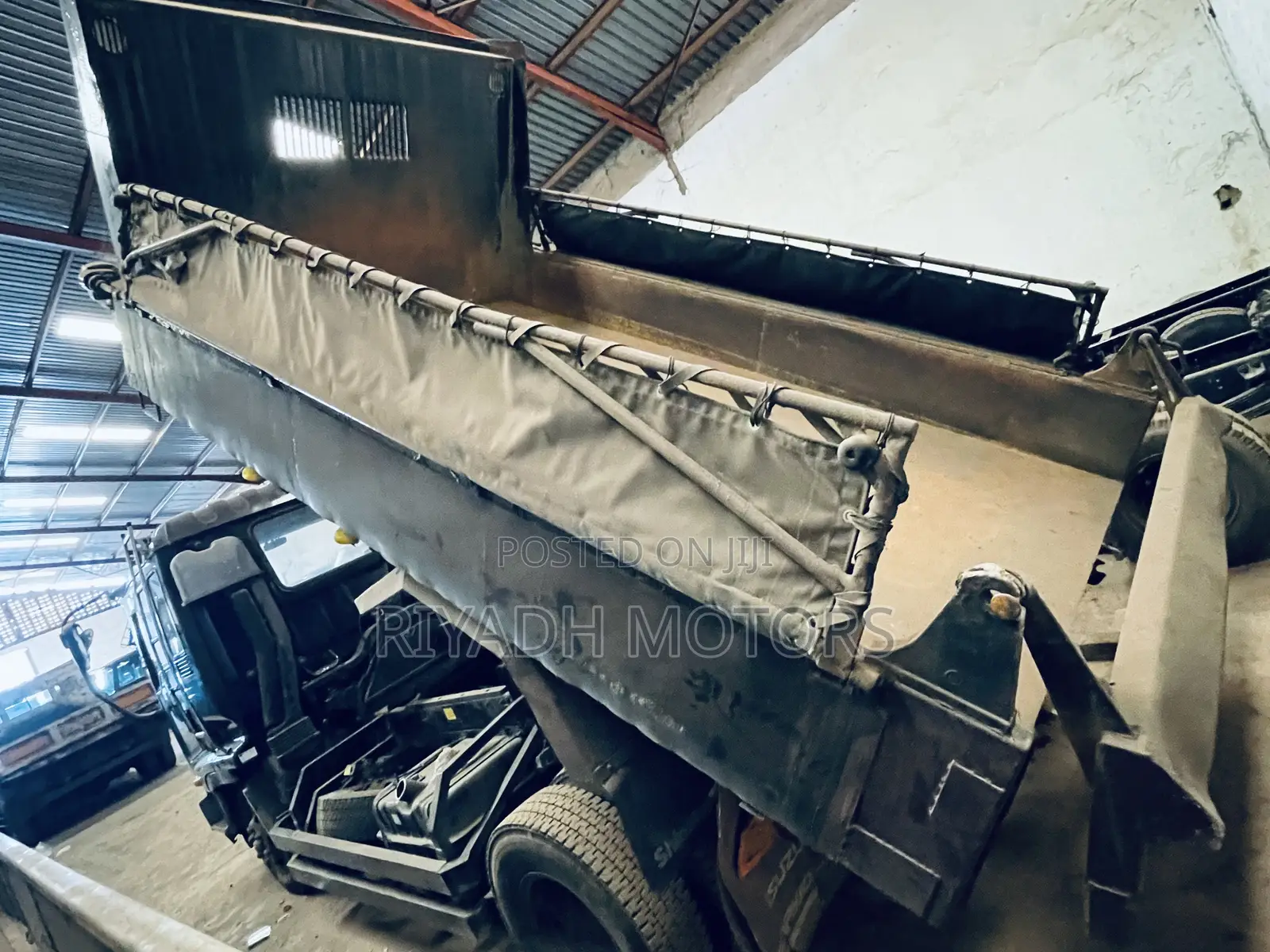 Isuzu Dumper Big Head