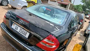 Mercedes-Benz E320 2004