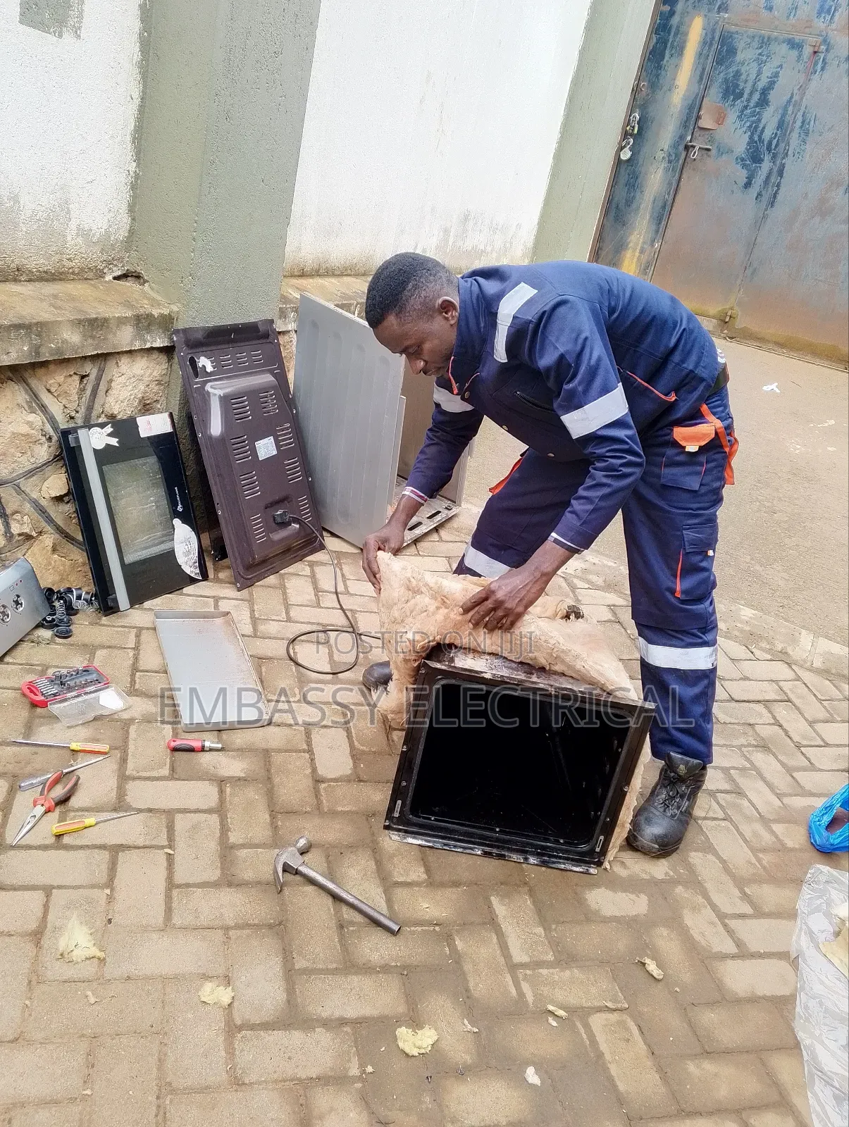 Repair and Installation of Washing Machines Air Conditioners