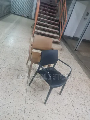 Central Plastic Chairs Plastic Chairs