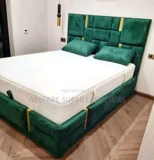 5 6green Bed in Colour