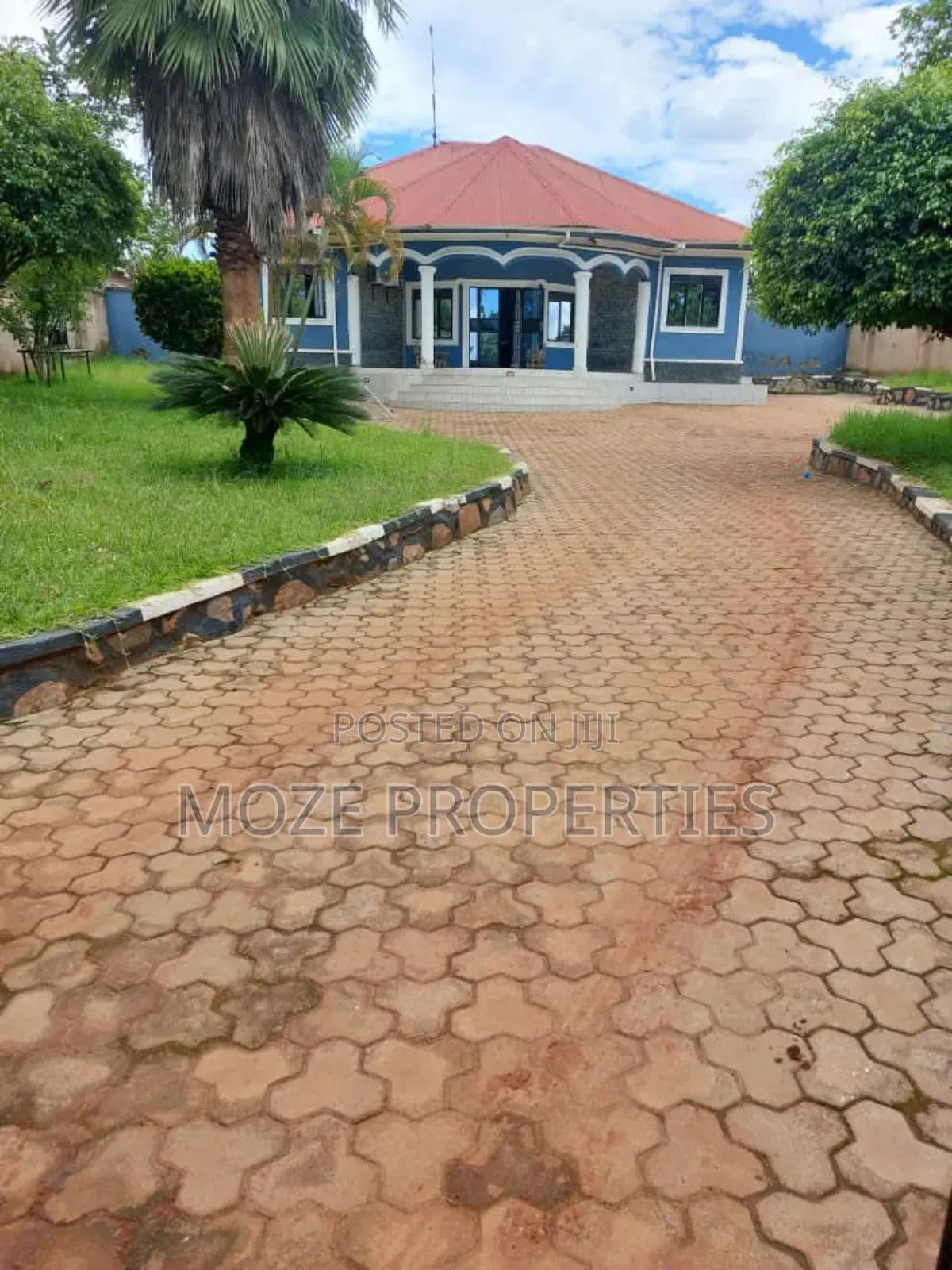 3bdrm Bungalow in Mukono Wantoni, Central Division for sale