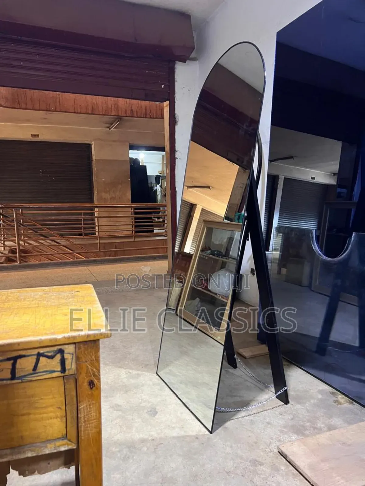 Self Stand Mirror
