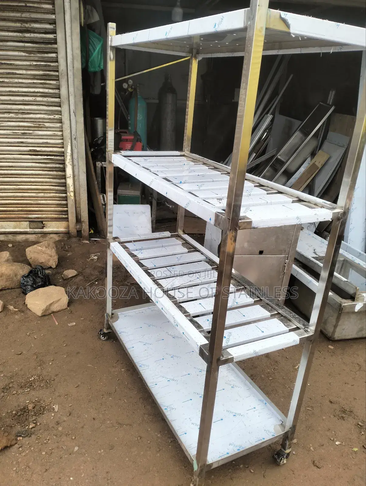 Rack for Restaurant
