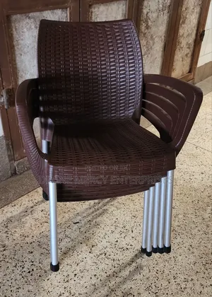 Classic Chair With Armes