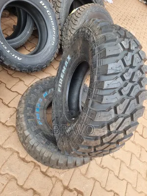 33x12.50r15 New Tires .