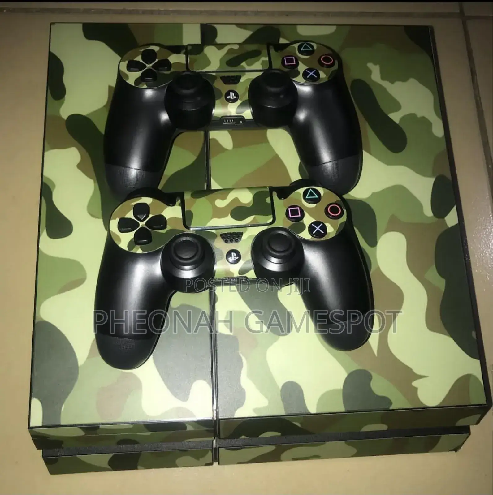 Chipped Playstation, (Ps4),18 Games 2 Pads! Good Condition
