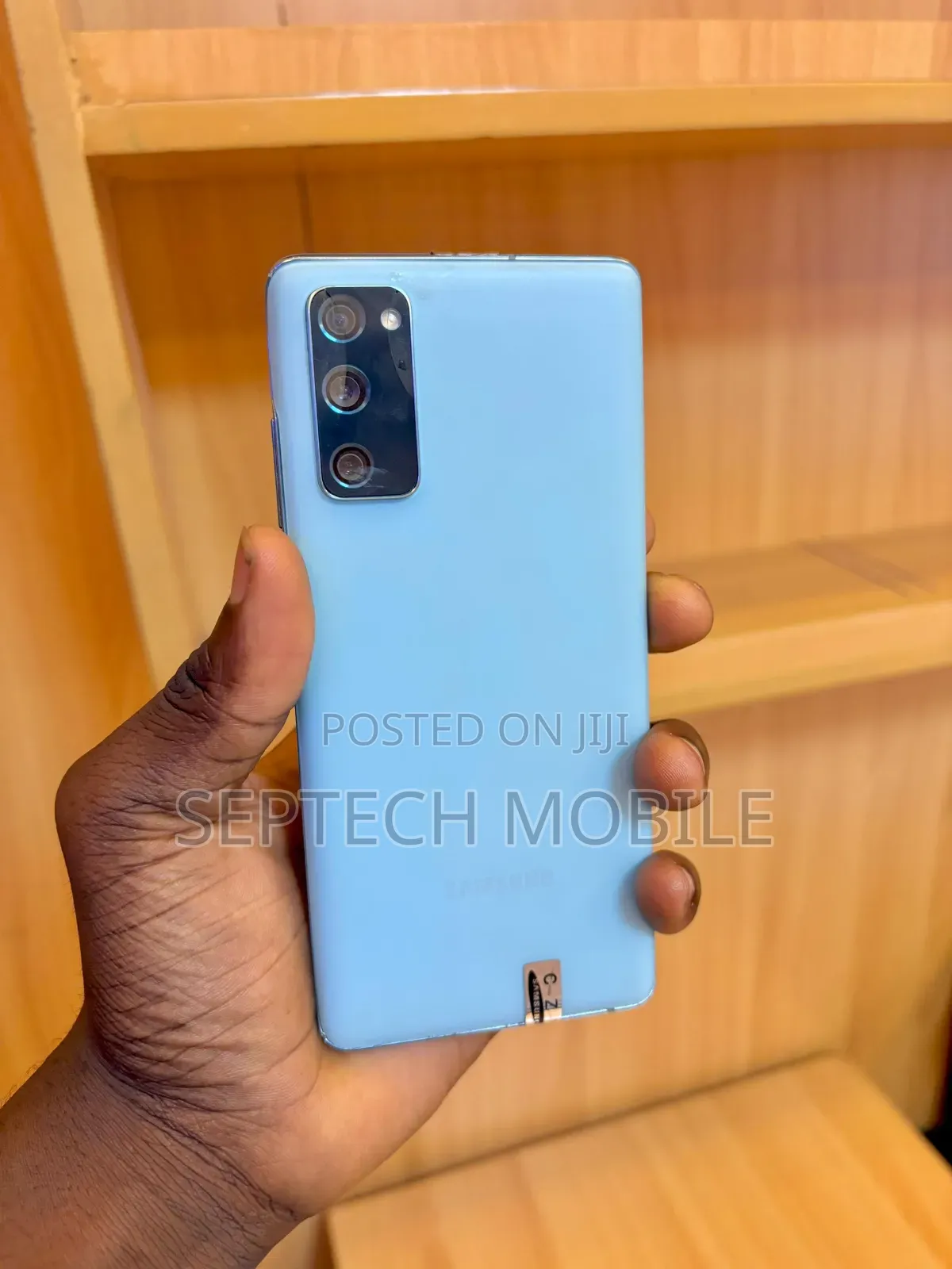 New Samsung Galaxy S20 FE 5G SD865 128 GB Blue