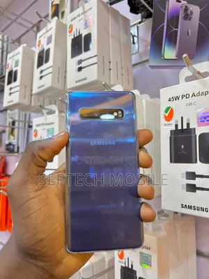 New Samsung Galaxy S10 128 GB Blue