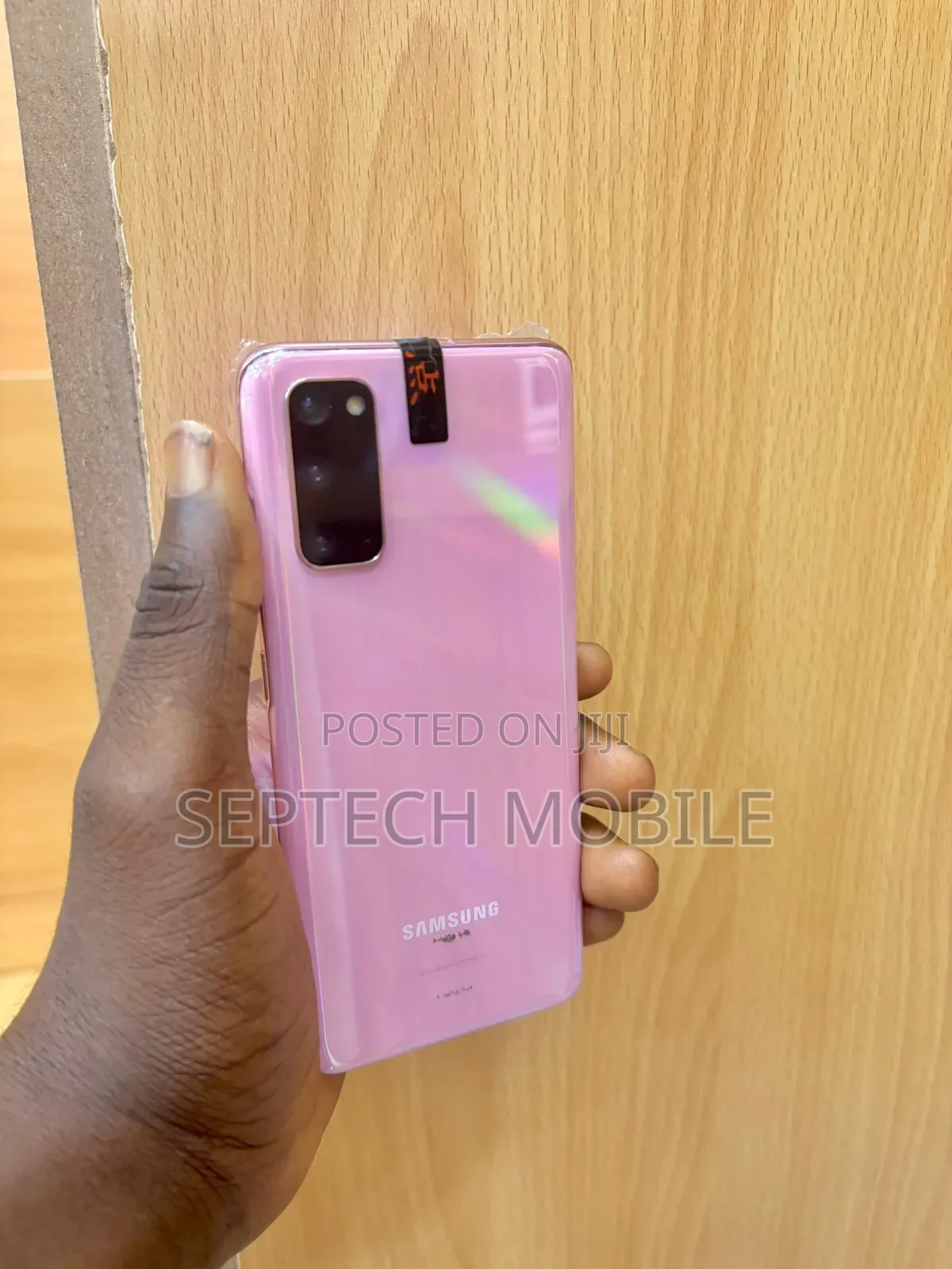 New Samsung Galaxy S20 128 GB Pink