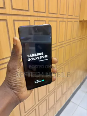 New Samsung Galaxy S20 FE 5G SD865 128 GB Black