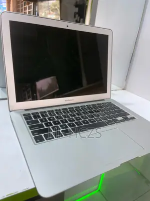 Laptop Apple MacBook Air 4GB Intel Core I5 SSD 128GB