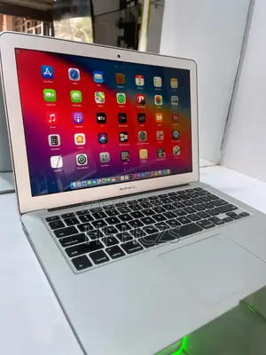 Laptop Apple MacBook Air 4GB Intel Core I5 SSD 128GB