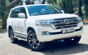 Car Hire/Self Drive Prado Landcruiser Tx White Hire V8