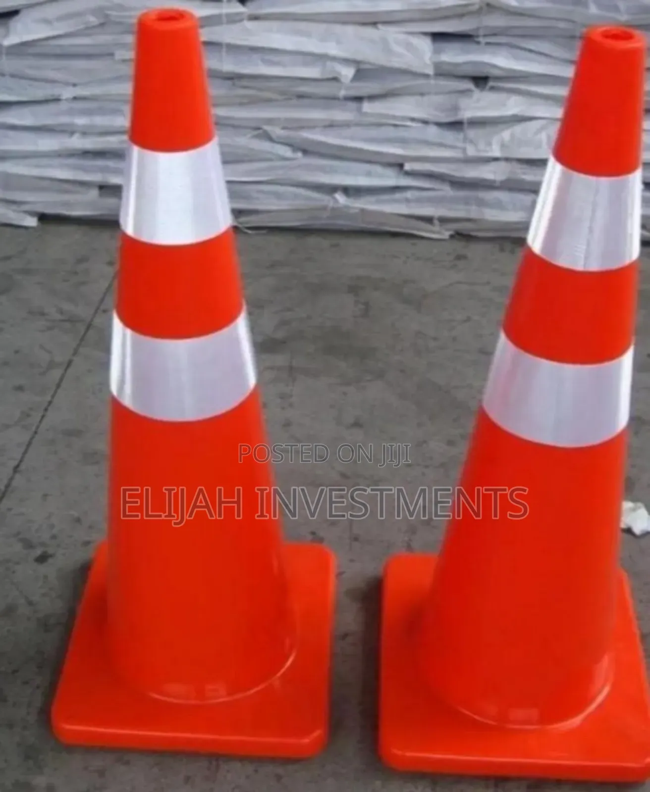 2pcs Safety Traffic Cones With 75cm