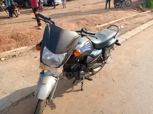 TVS HLX 125 2018 Black