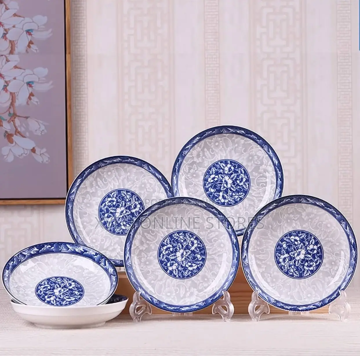 A Set of 6 Pc Ceramic Dinner Plates