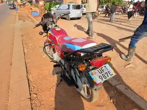 Bajaj Boxer 125 2024 Red
