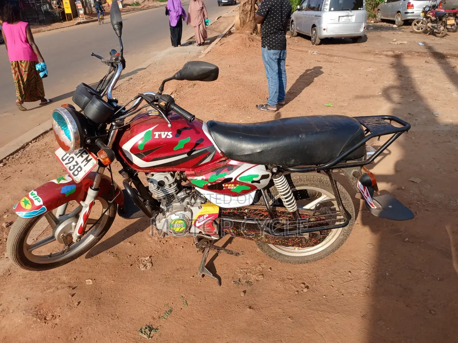 TVS HLX 125 2023 Red