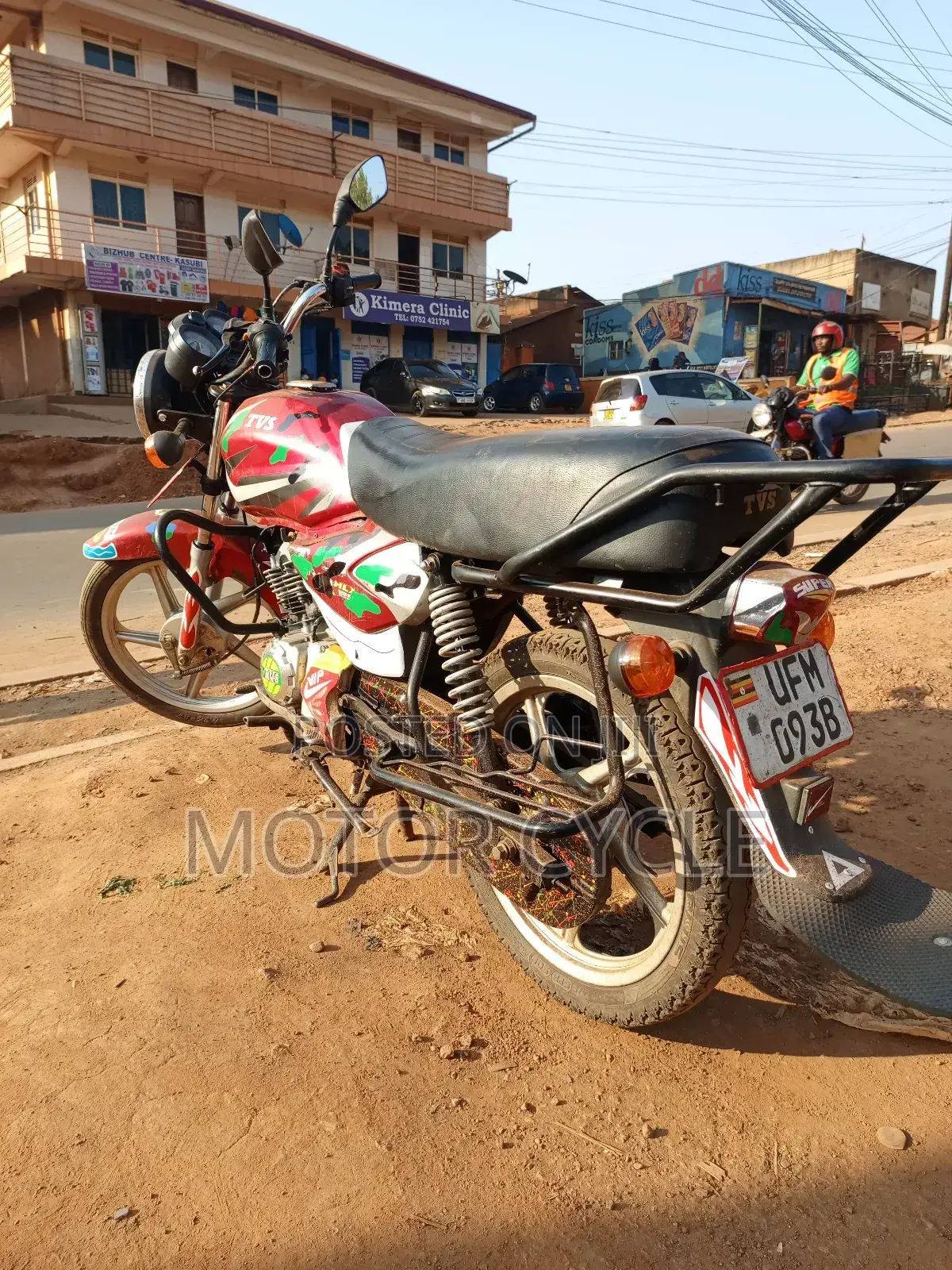 TVS HLX 125 2023 Red