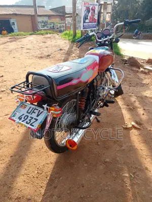 Bajaj Boxer 100 2022 Orange