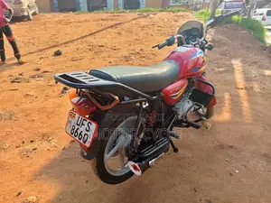 Bajaj Boxer 125 2023 Red