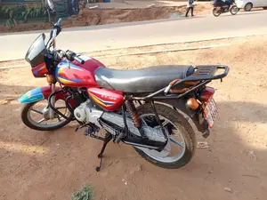 Bajaj Boxer 125 2023 Red