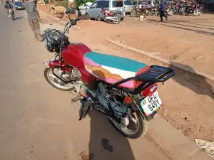 TVS HLX 125 2022 Red
