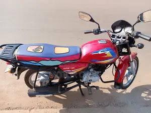 Bajaj Boxer 125 2025 Red