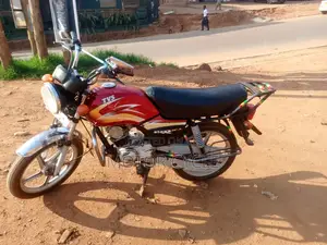 TVS HLX 125 2018 Red