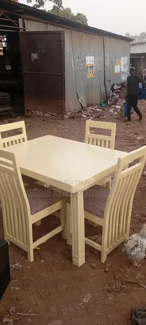 Super Quality 4 Seater Dining