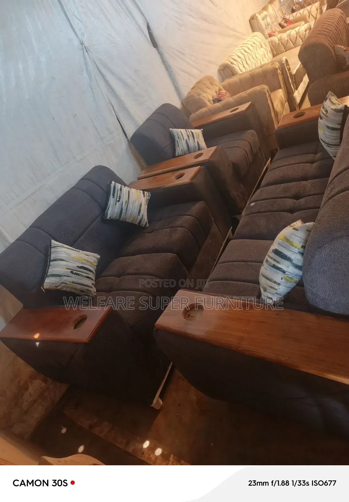 7seater Withcup Hold