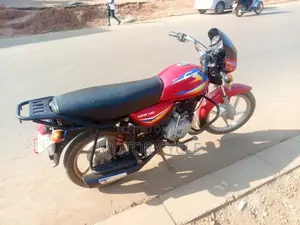 Bajaj Boxer 125 2025 Red