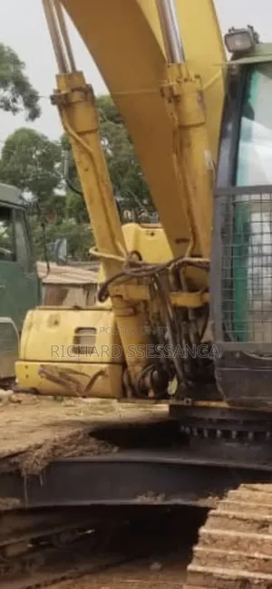 Excavator Cat 320cl
