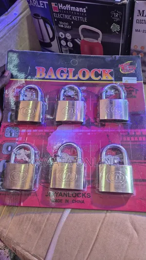 Baglock A Chart Of Big Padlock 6 Pieces With 3 Keys