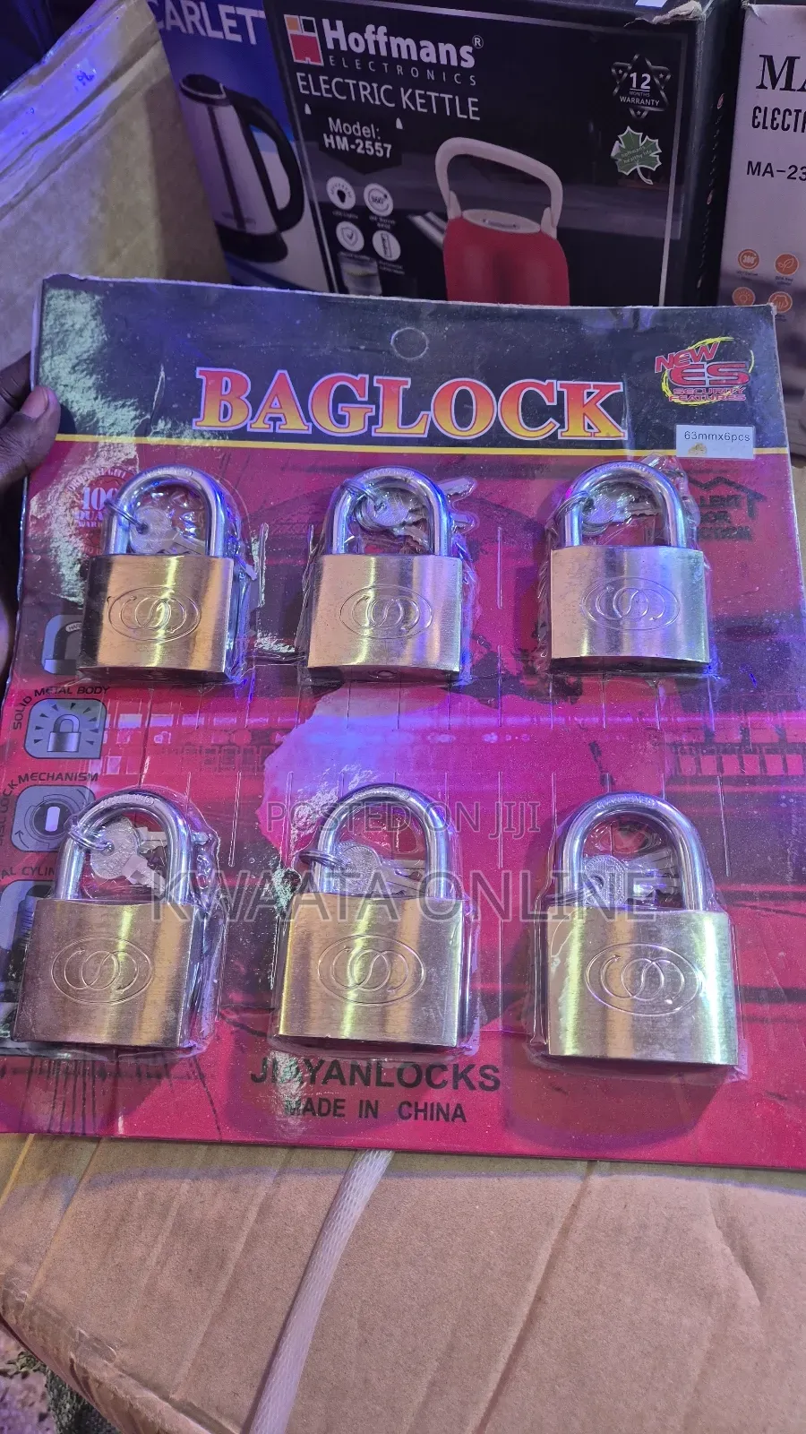 Baglock A Chart Of Big Padlock 6 Pieces With 3 Keys