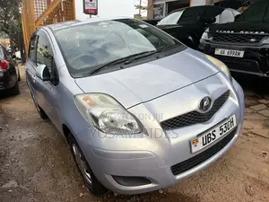 Photo - Toyota Vitz 1.0 FWD 5dr 2008