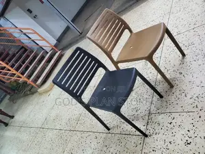Solid Plastic Chairs Solid Plastic Chairs