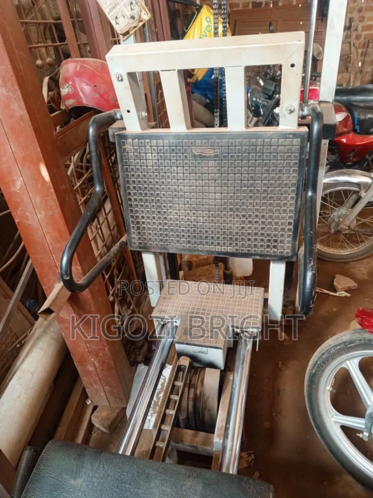 Leg Press Machine